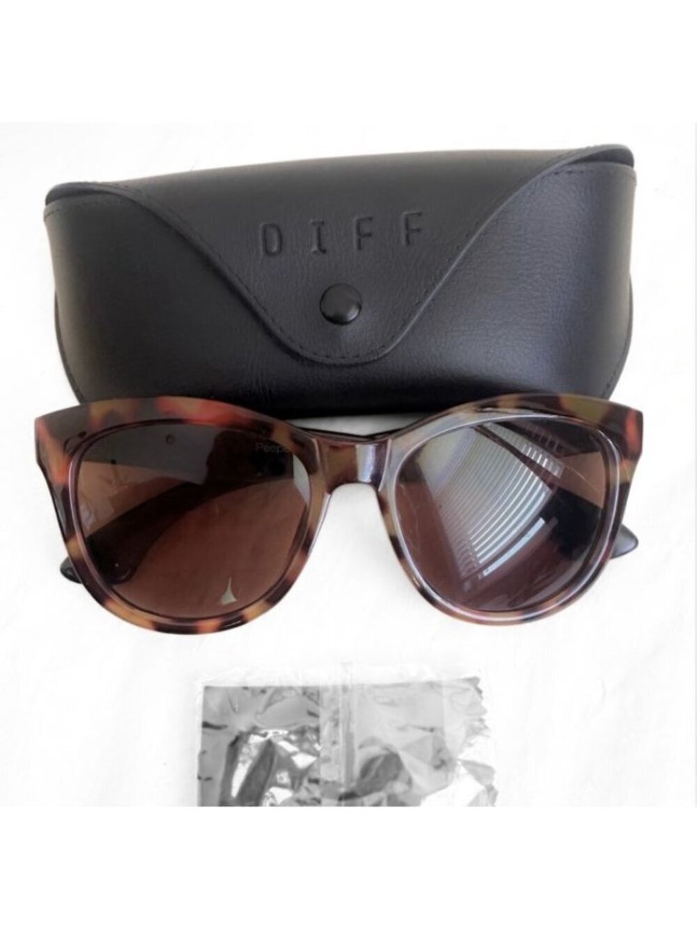 Peepers Reading Sunglasses 1.00 Caliente Sun Readers Tortoise Beach 2474R Brown